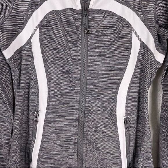 Lululemon Striped Grey & White Zip Up Work Out Define Jacket - Picture 7 of 8